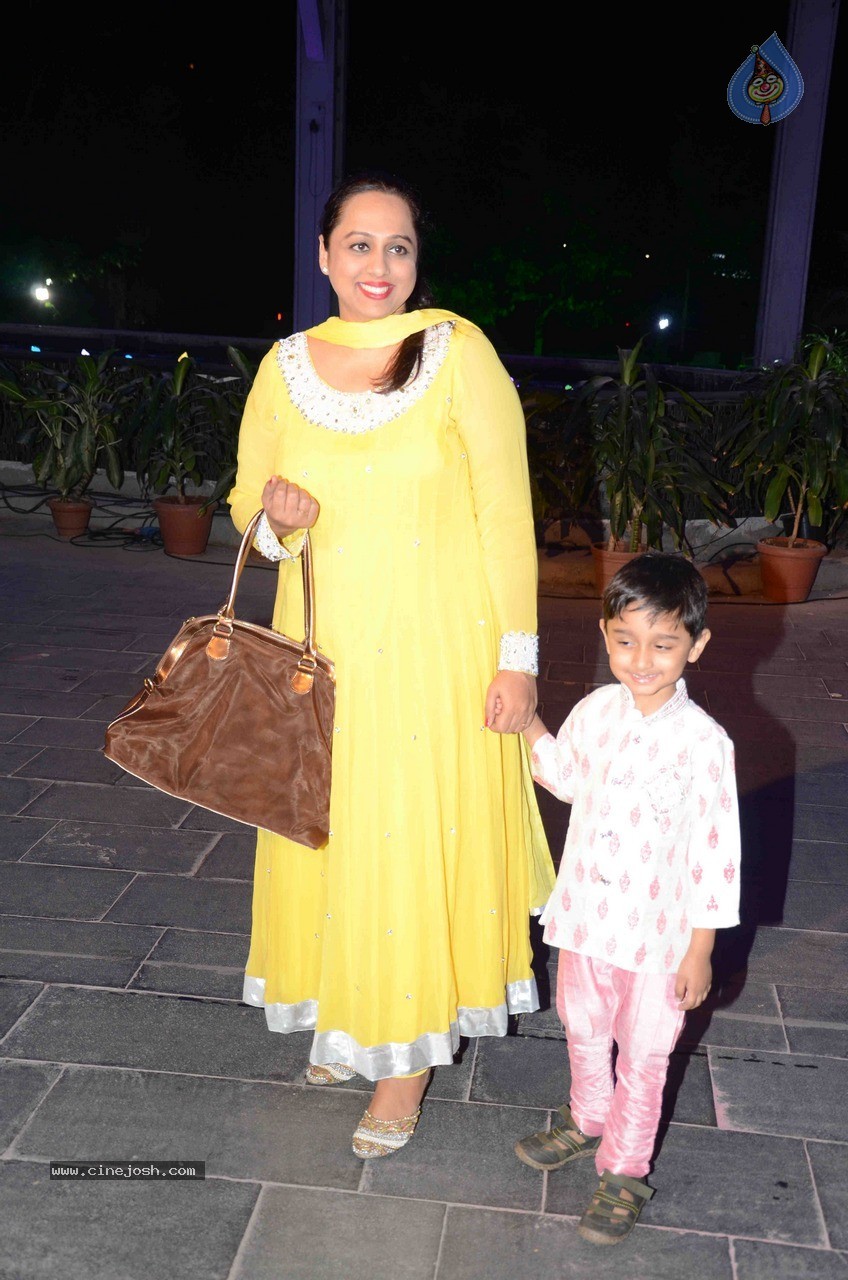 Celebs at Smita Thackeray Son Wedding Reception - 114 / 120 photos