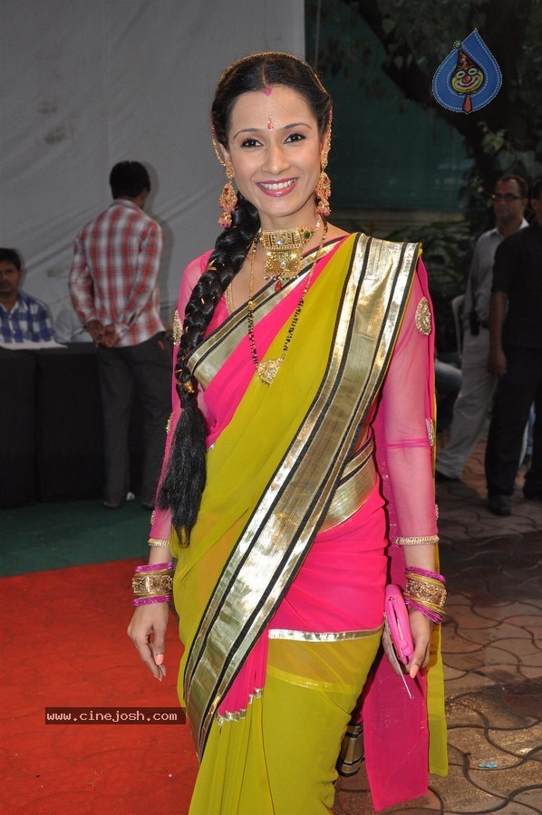 Celebs at Star Parivaar Awards 2013 - 38 / 161 photos
