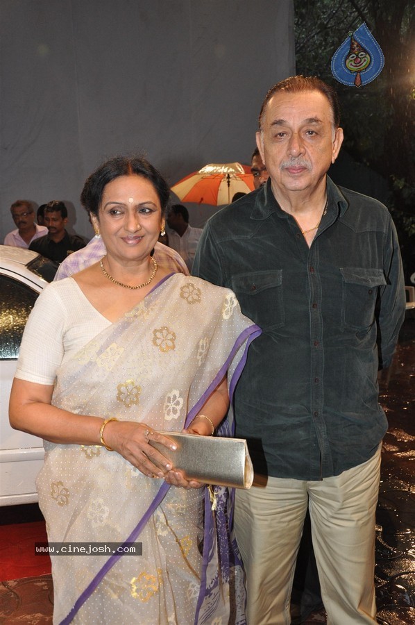 Celebs at Star Parivaar Awards 2013 - 107 / 161 photos