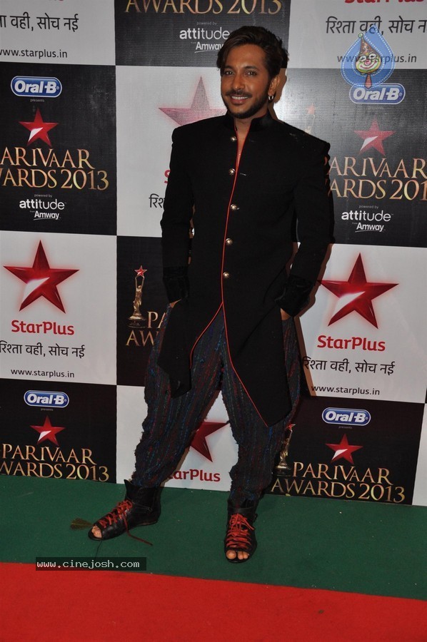 Celebs at Star Parivaar Awards 2013 - 109 / 161 photos
