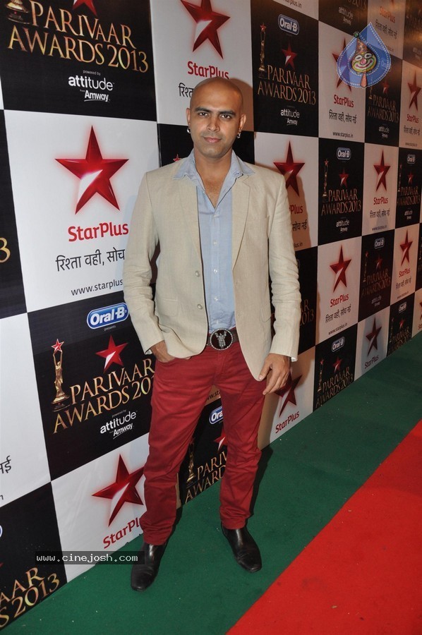 Celebs at Star Parivaar Awards 2013 - 145 / 161 photos