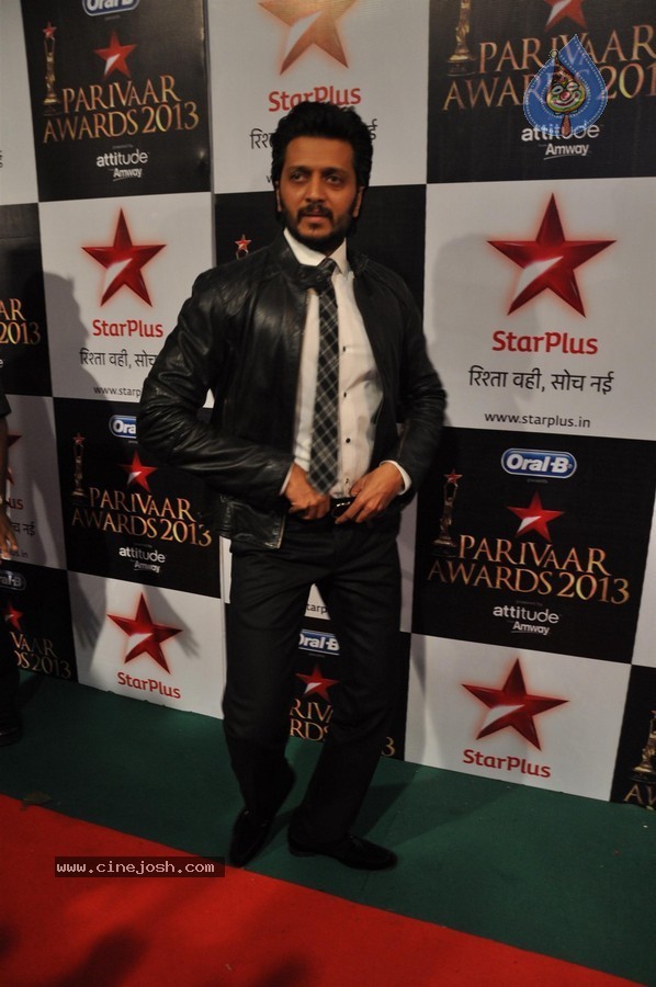 Celebs at Star Parivaar Awards 2013 - 151 / 161 photos