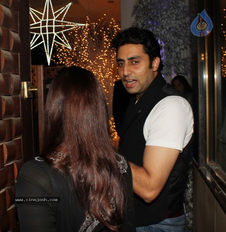 Celebs at Sunny n Anu Dewan Christmas Party - 1 / 64 photos