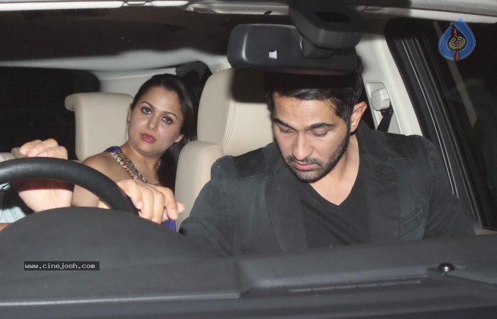 Celebs at Sunny n Anu Dewan Christmas Party - 23 / 64 photos