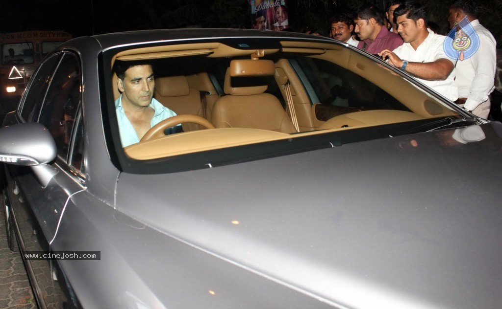 Celebs at Sunny n Anu Dewan Christmas Party - 49 / 64 photos