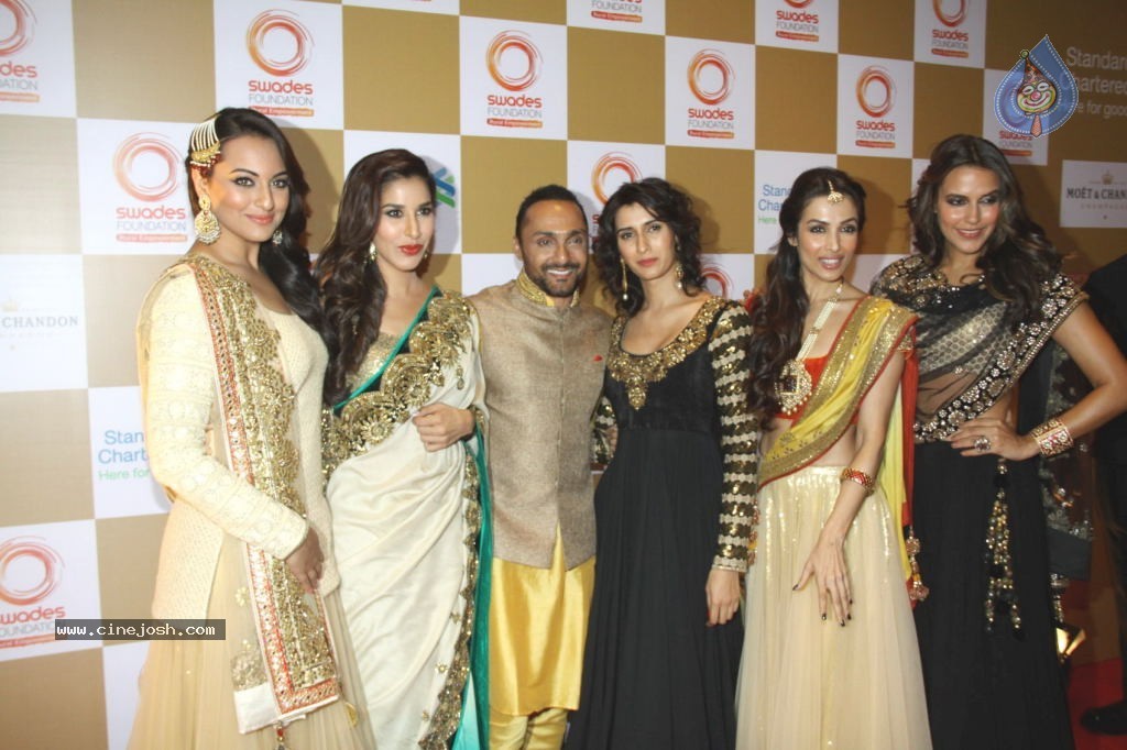 Celebs at Swades Foundation Fundraiser Show - 17 / 50 photos
