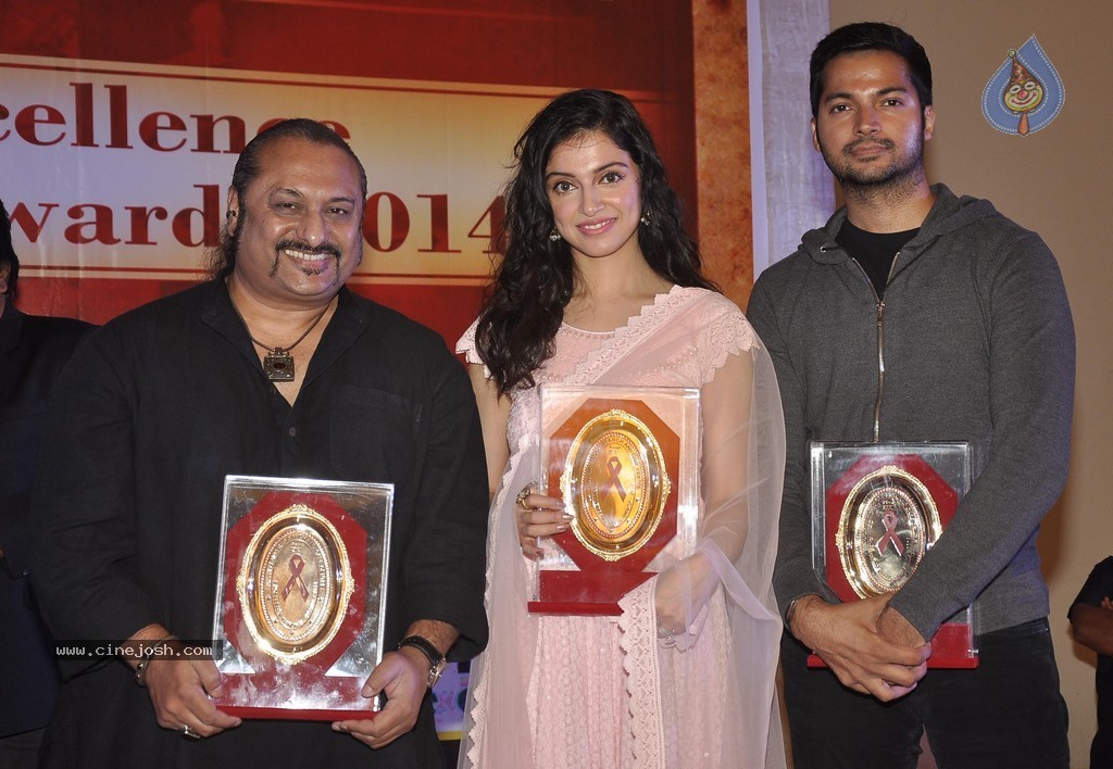 Celebs at the 10th Excellence National Awards 2014 - 49 / 72 photos