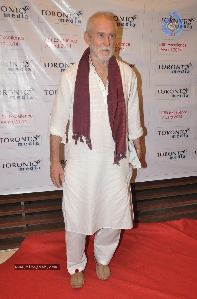 Celebs at the 10th Excellence National Awards 2014 - 58 / 72 photos