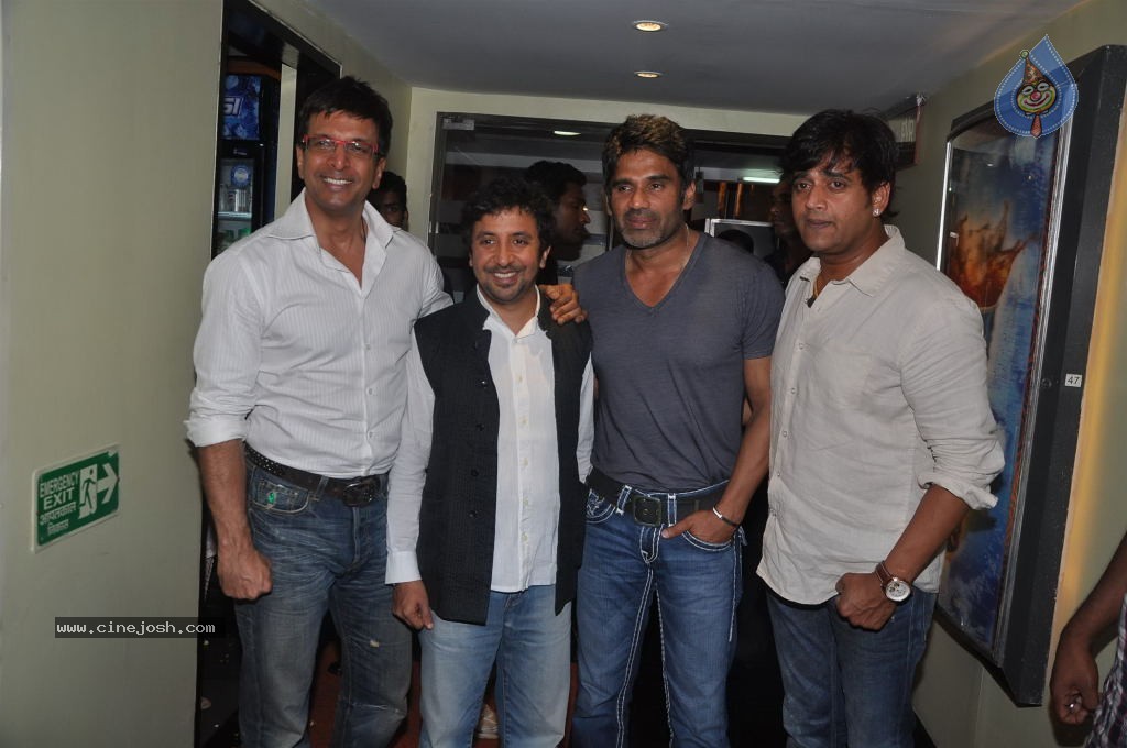 The Forest Movie Premiere - 10 / 37 photos