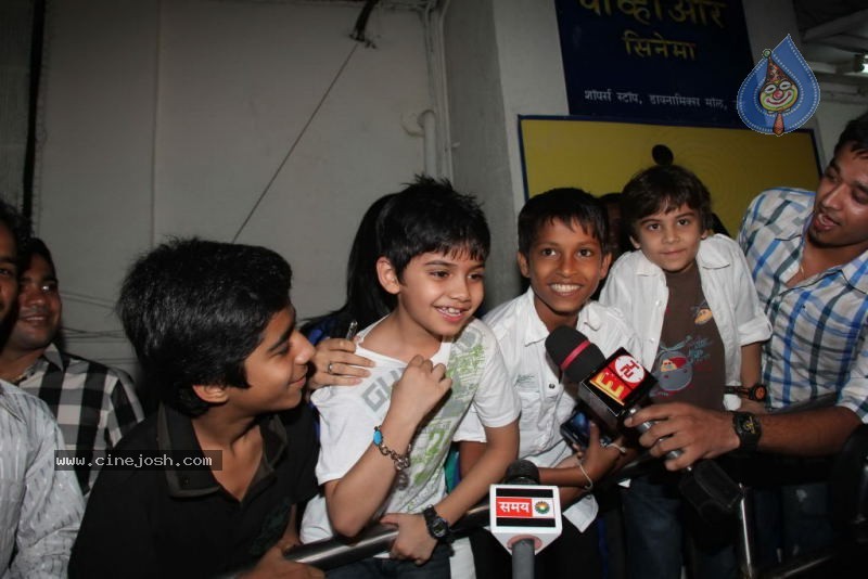 Celebs at The Premiere of Chillar Party - 34 / 42 photos