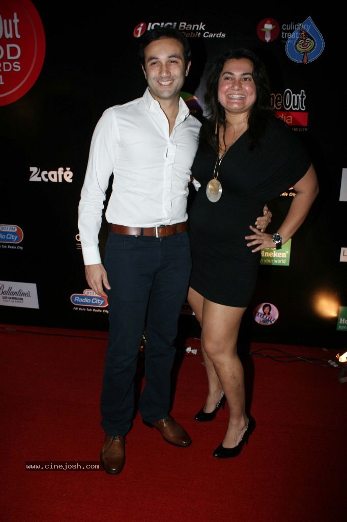 Celebs at Time Out Food Awards 2011 - 2 / 65 photos