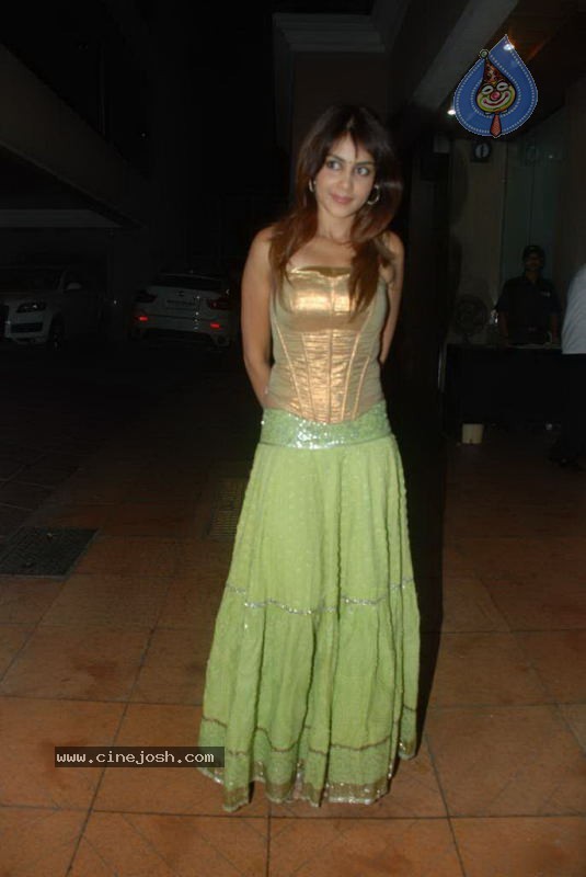 Celebs at Tushar Diwali Bash - 5 / 36 photos