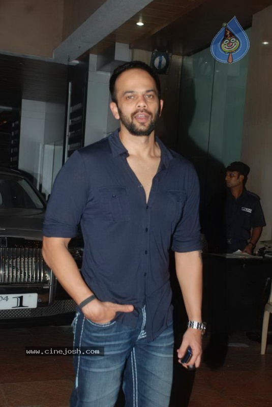 Celebs at Tushar Diwali Bash - 24 / 36 photos