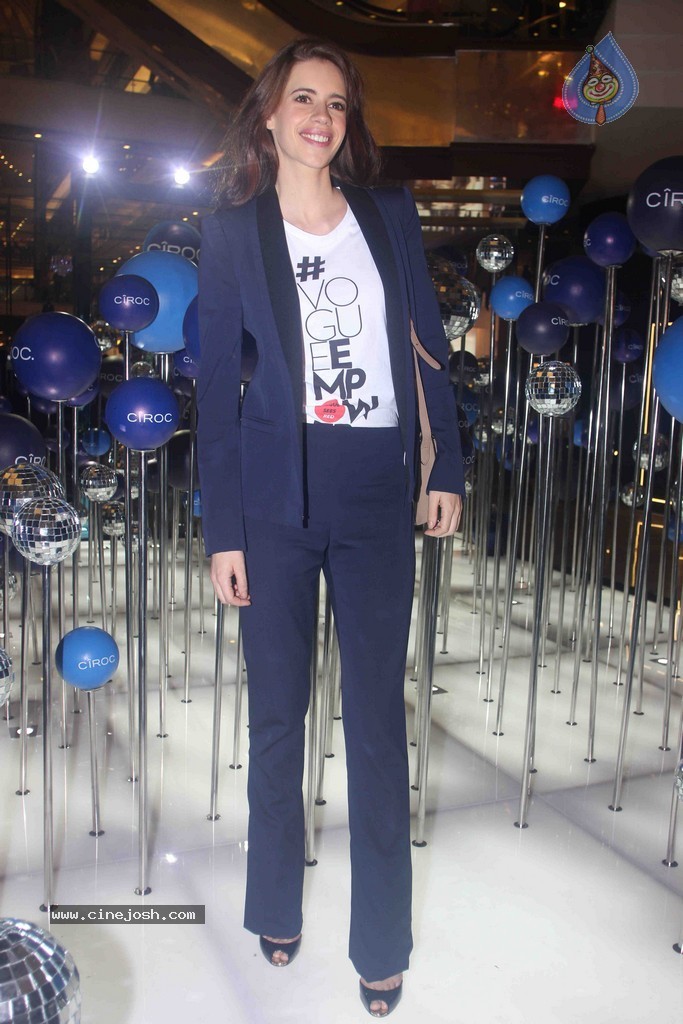 Celebs at Vogue Fashion Night Out 2014 - 9 / 26 photos