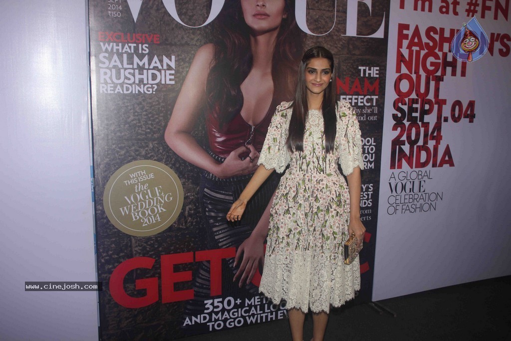 Celebs at Vogue Fashion Night Out 2014 - 21 / 26 photos