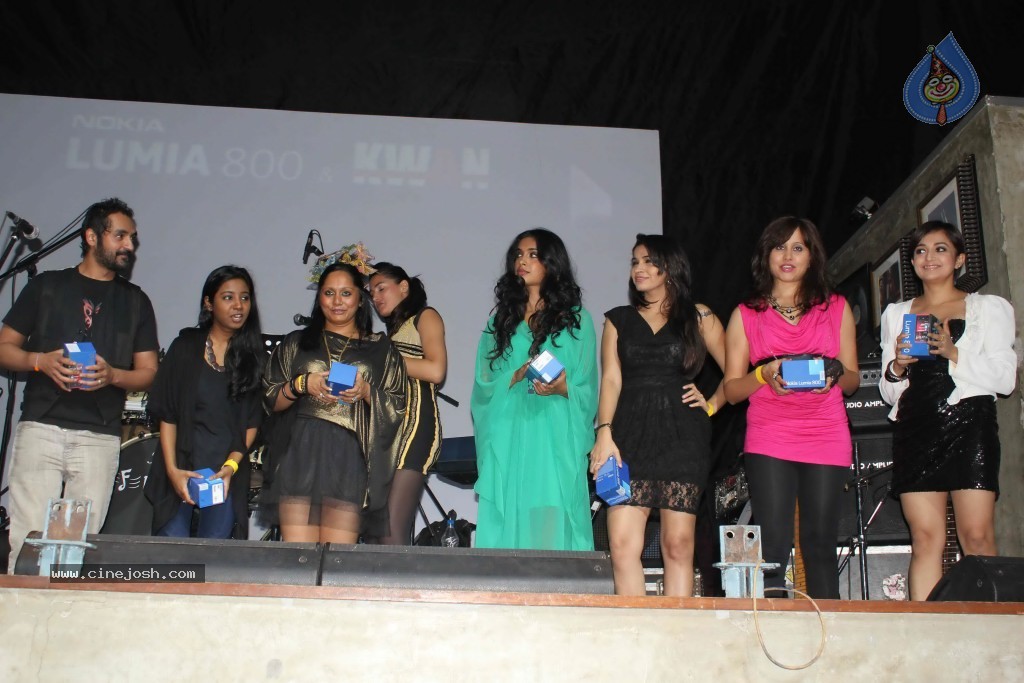 Celebs at W.E. Rock Concert - 27 / 45 photos