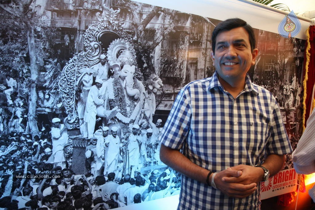 Celebs at We Love Mumbai Campaign - 26 / 43 photos