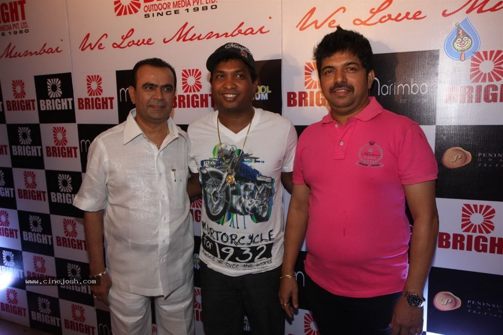 Celebs at We Love Mumbai Campaign - 28 / 43 photos