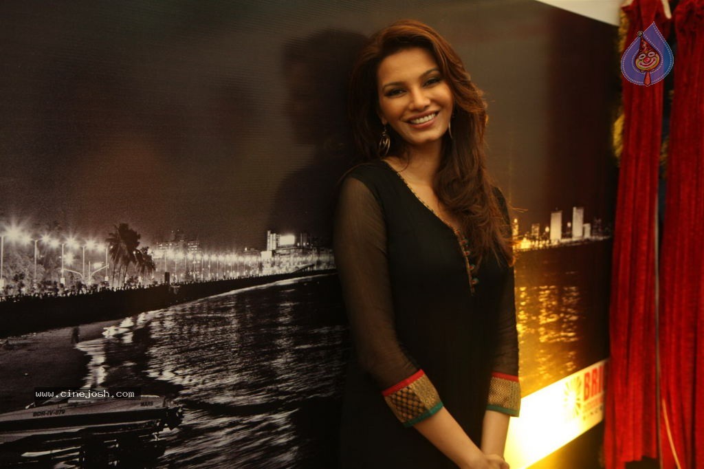 Celebs at We Love Mumbai Campaign - 30 / 43 photos