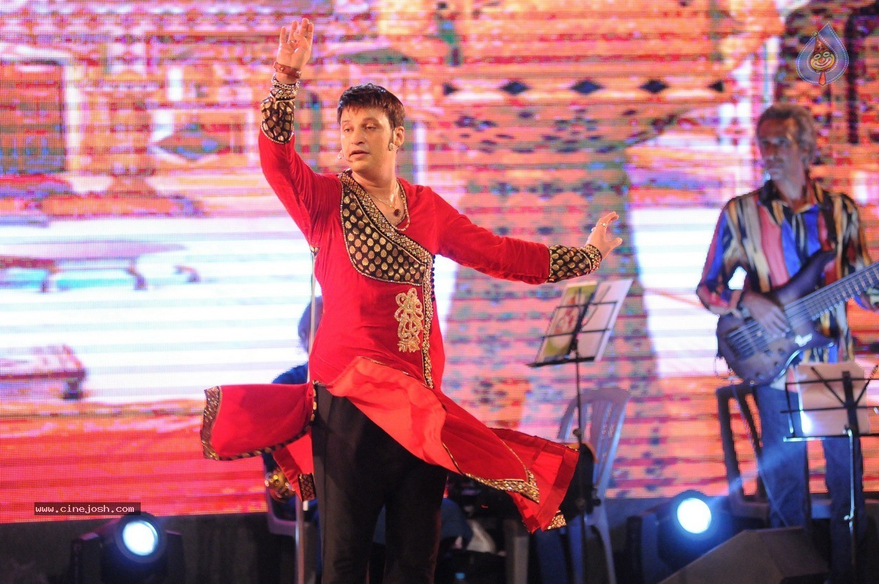 Celebs at Welcoming Ru Ba RU Event - 14 / 76 photos