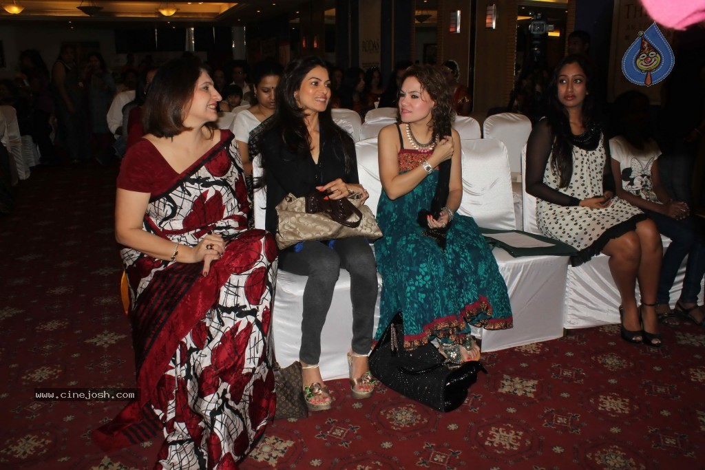 Celebs at Womens Achievers Awards - 37 / 68 photos