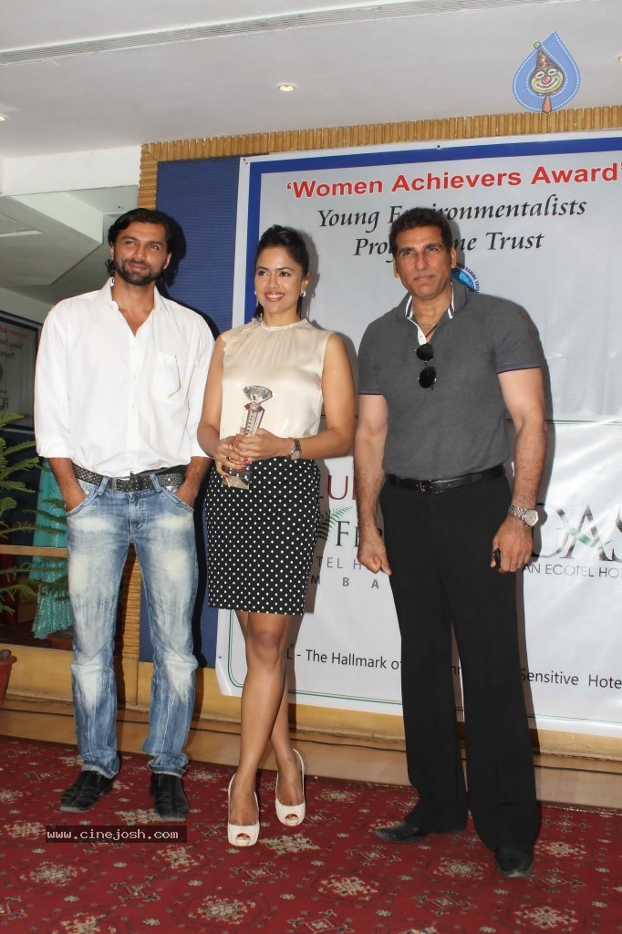 Celebs at Womens Achievers Awards - 43 / 68 photos