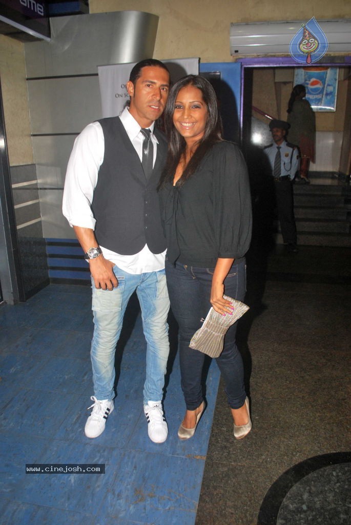 Celebs at Yeh Dooriyan Movie Premiere - 11 / 24 photos