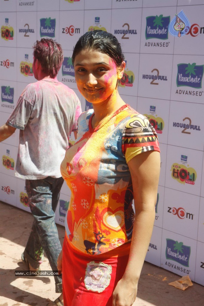 Celebs at Zoom Holi Celebrations - 7 / 40 photos