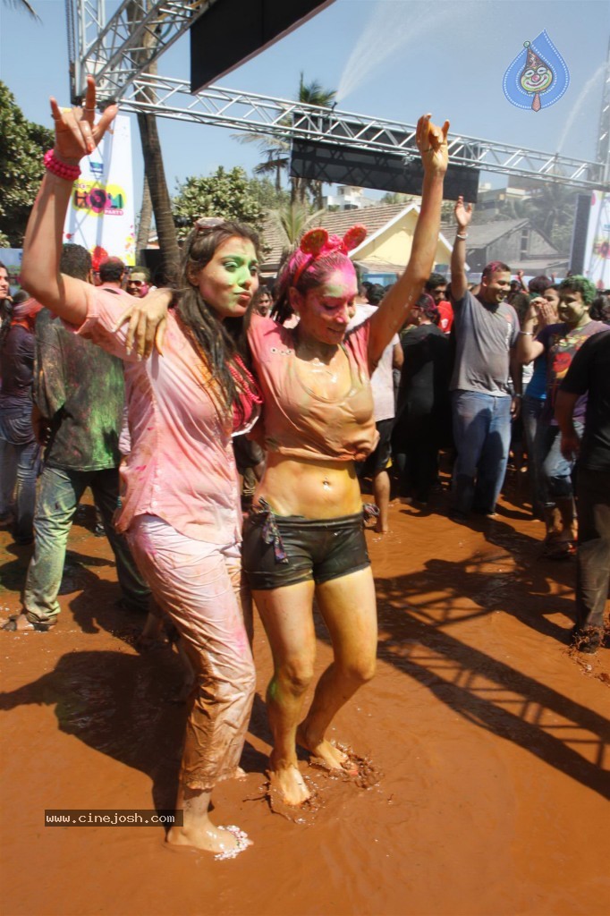 Celebs at Zoom Holi Celebrations - 27 / 40 photos