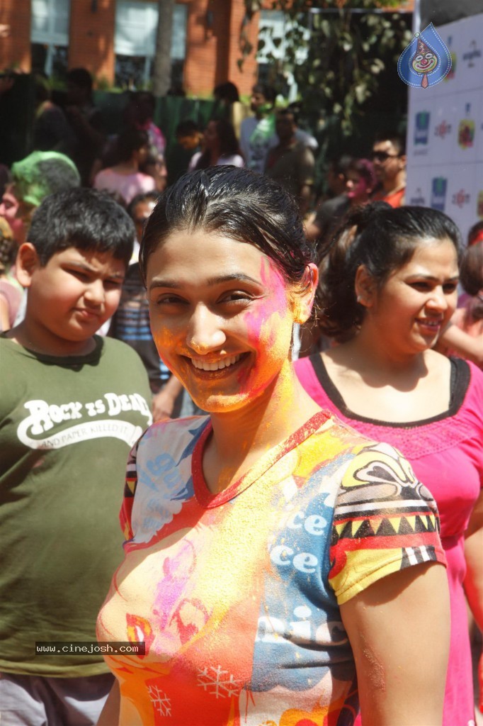 Celebs at Zoom Holi Celebrations - 35 / 40 photos