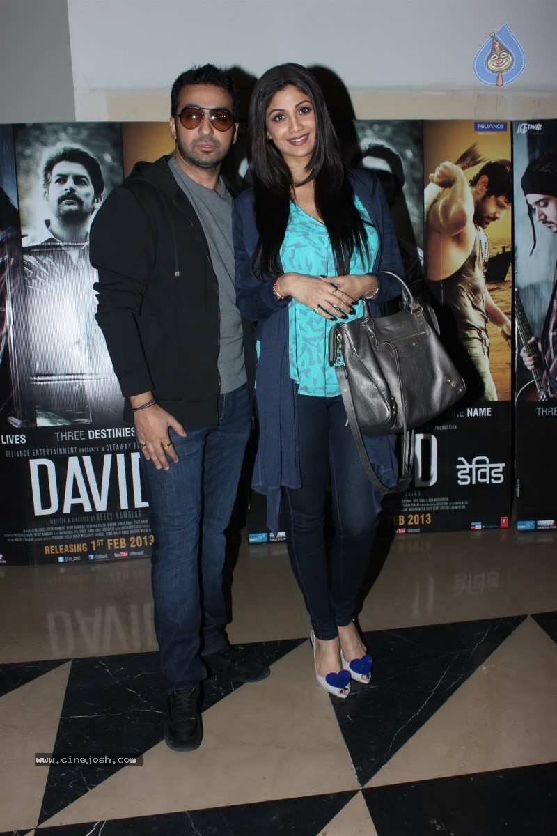 Celebs at DAVID Movie Premiere - 16 / 43 photos