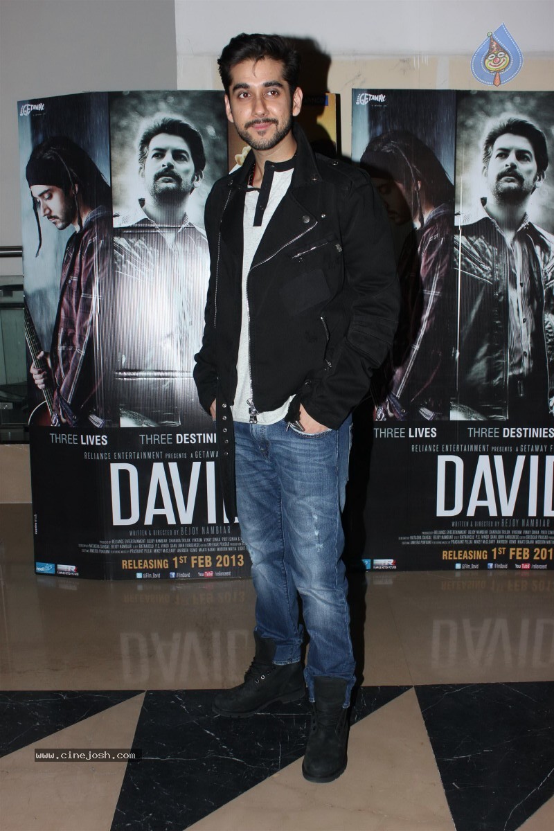 Celebs at DAVID Movie Premiere - 43 / 43 photos