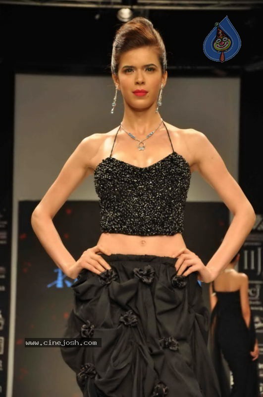 Celebs Walk the Ramp at IIJW 2011 Fashion Show Day 2 - 30 / 113 photos