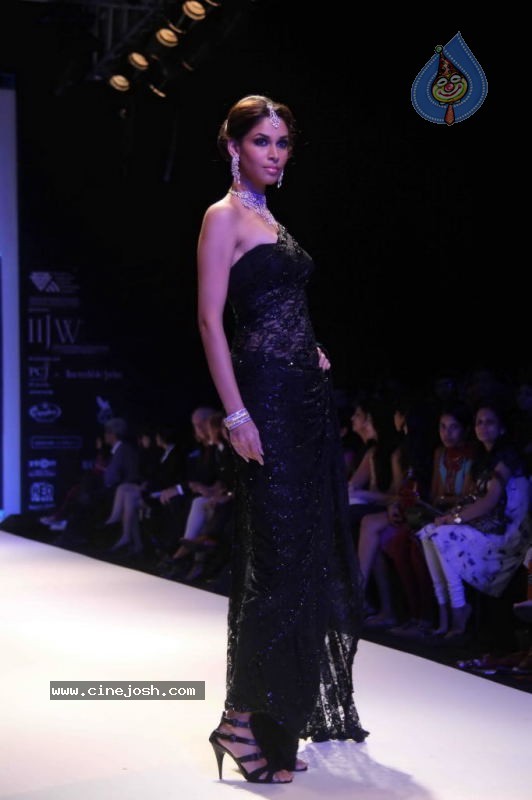 Celebs Walk the Ramp at IIJW 2011 Fashion Show Day 2 - 77 / 113 photos
