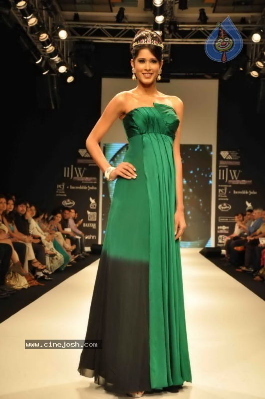 Celebs Walk the Ramp at IIJW 2011 Fashion Show Day 2 - 83 / 113 photos