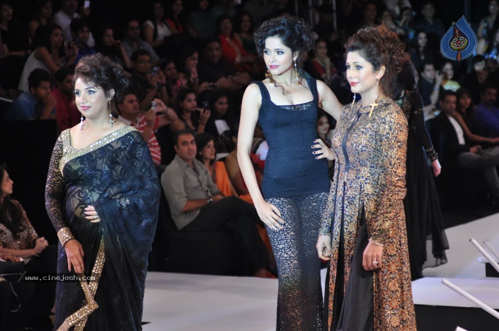 Celebs Walks The Ramp at BPFT Show - 83 / 197 photos