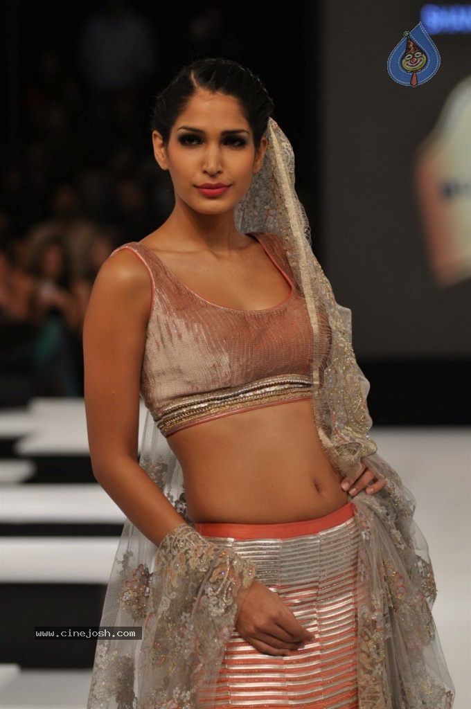 Celebs Walks The Ramp at BPFT Show - 134 / 197 photos