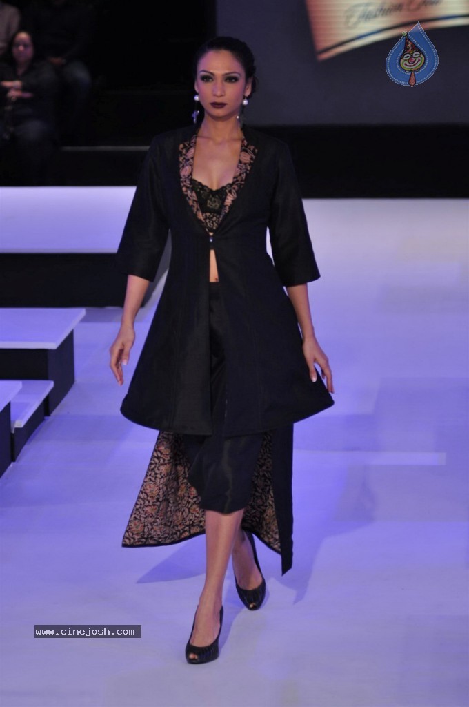 Celebs Walks The Ramp at BPFT Show - 158 / 197 photos