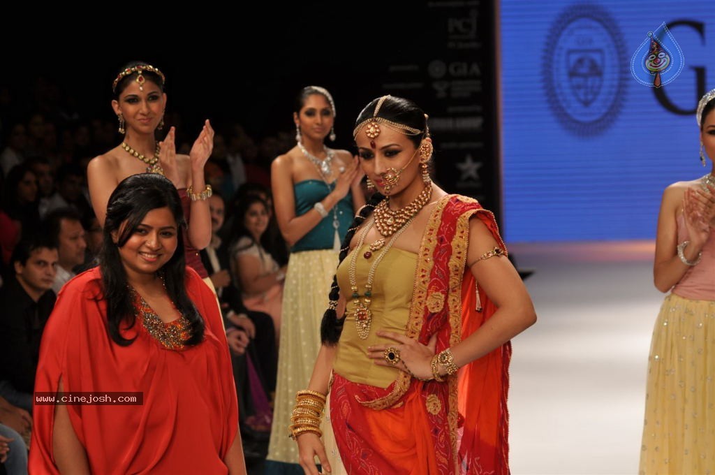 Celebs Walks the Ramp at IIJW 2012 - 51 / 297 photos