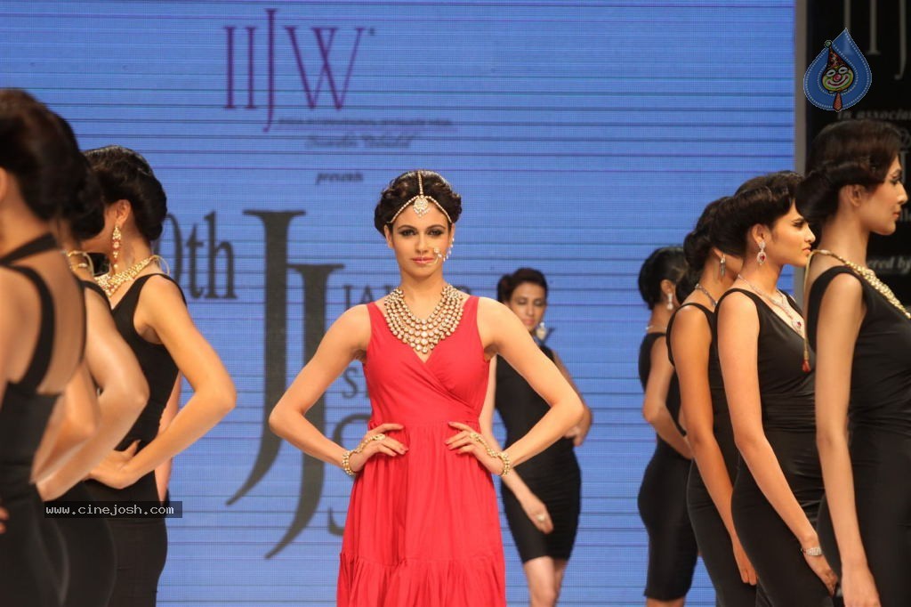 Celebs Walks the Ramp at IIJW 2012 - 62 / 297 photos