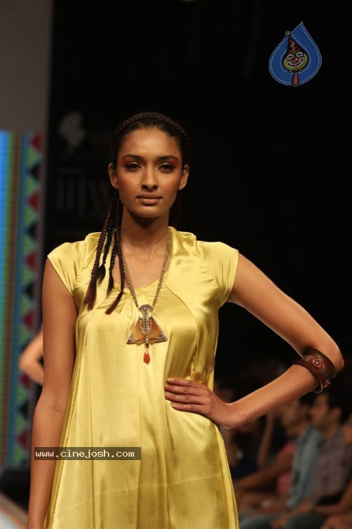 Celebs Walks the Ramp at IIJW 2012 - 79 / 297 photos