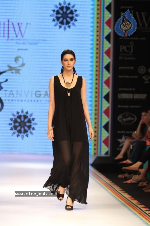 Celebs Walks the Ramp at IIJW 2012 - 160 / 297 photos