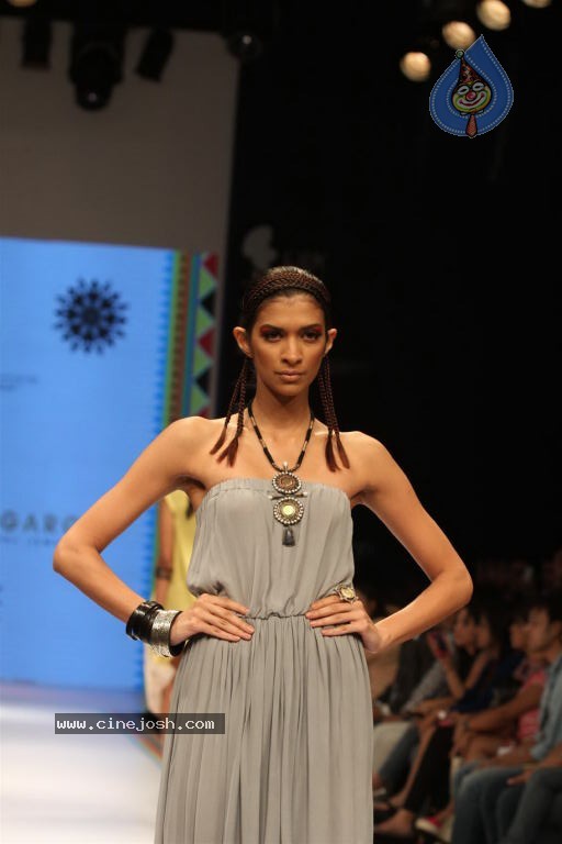 Celebs Walks the Ramp at IIJW 2012 - 190 / 297 photos