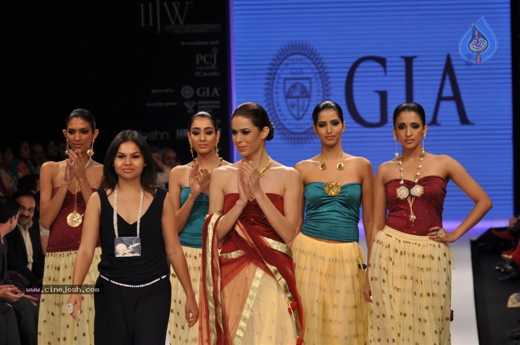 Celebs Walks the Ramp at IIJW 2012 - 195 / 297 photos
