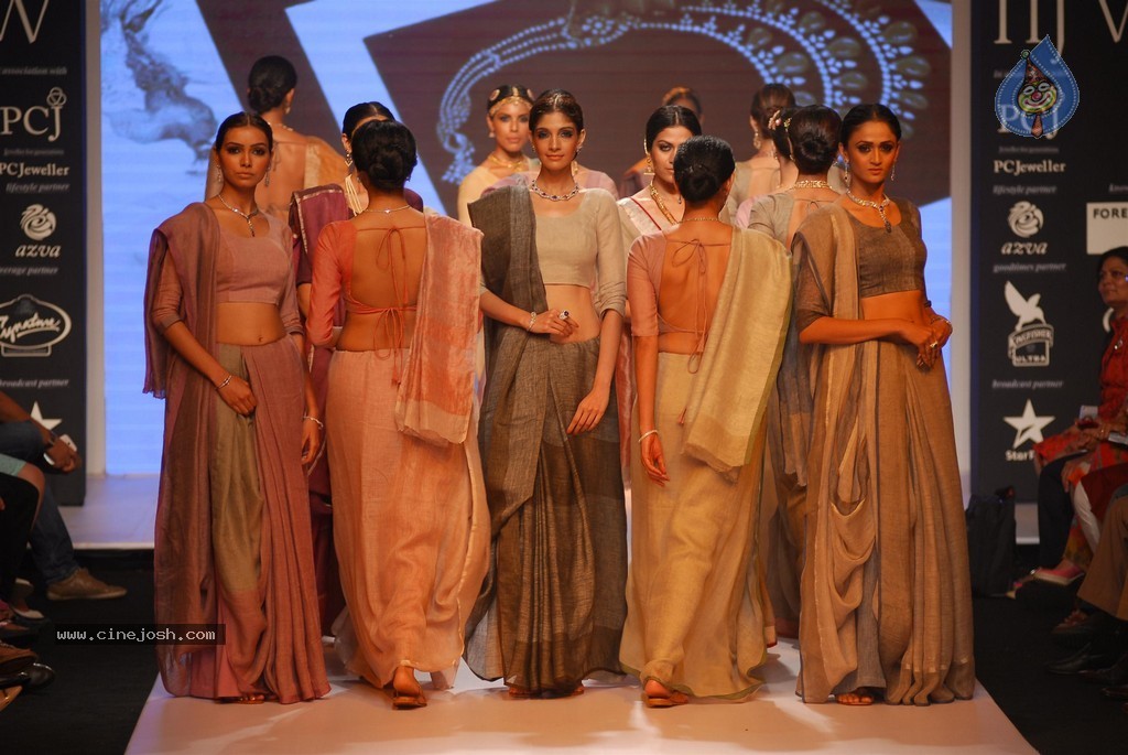 Celebs Walks the Ramp at IIJW 2014 Set 1 - 78 / 235 photos