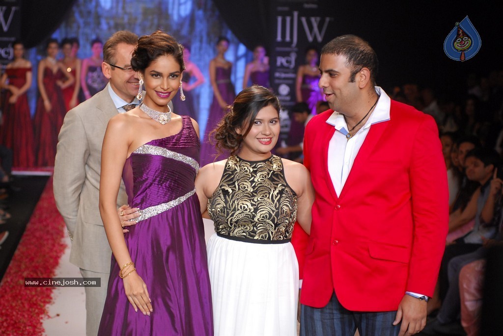 Celebs Walks the Ramp at IIJW 2014 Set 1 - 108 / 235 photos