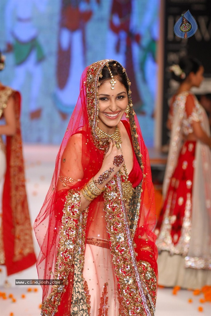 Celebs Walks the Ramp at IIJW 2014 Set 1 - 231 / 235 photos