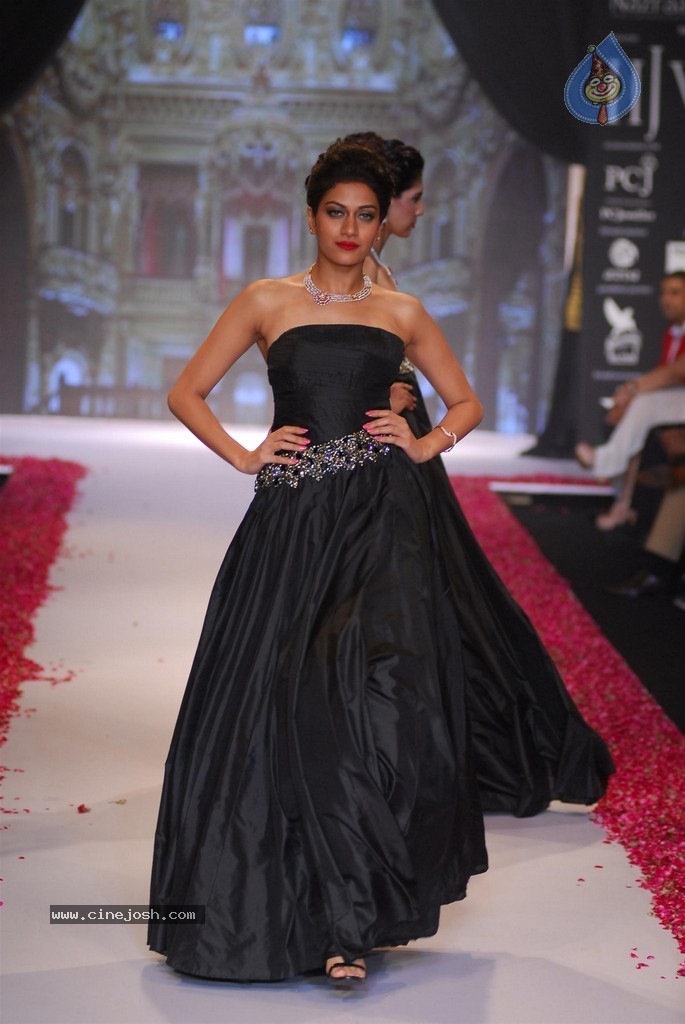 Celebs Walks the Ramp at IIJW 2014 Set 2 - 56 / 235 photos