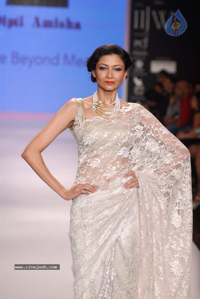 Celebs Walks the Ramp at IIJW 2014 Set 2 - 72 / 235 photos