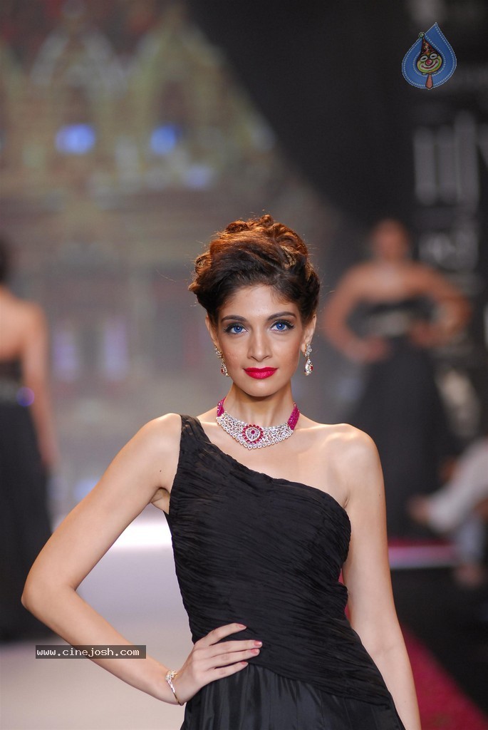 Celebs Walks the Ramp at IIJW 2014 Set 2 - 139 / 235 photos